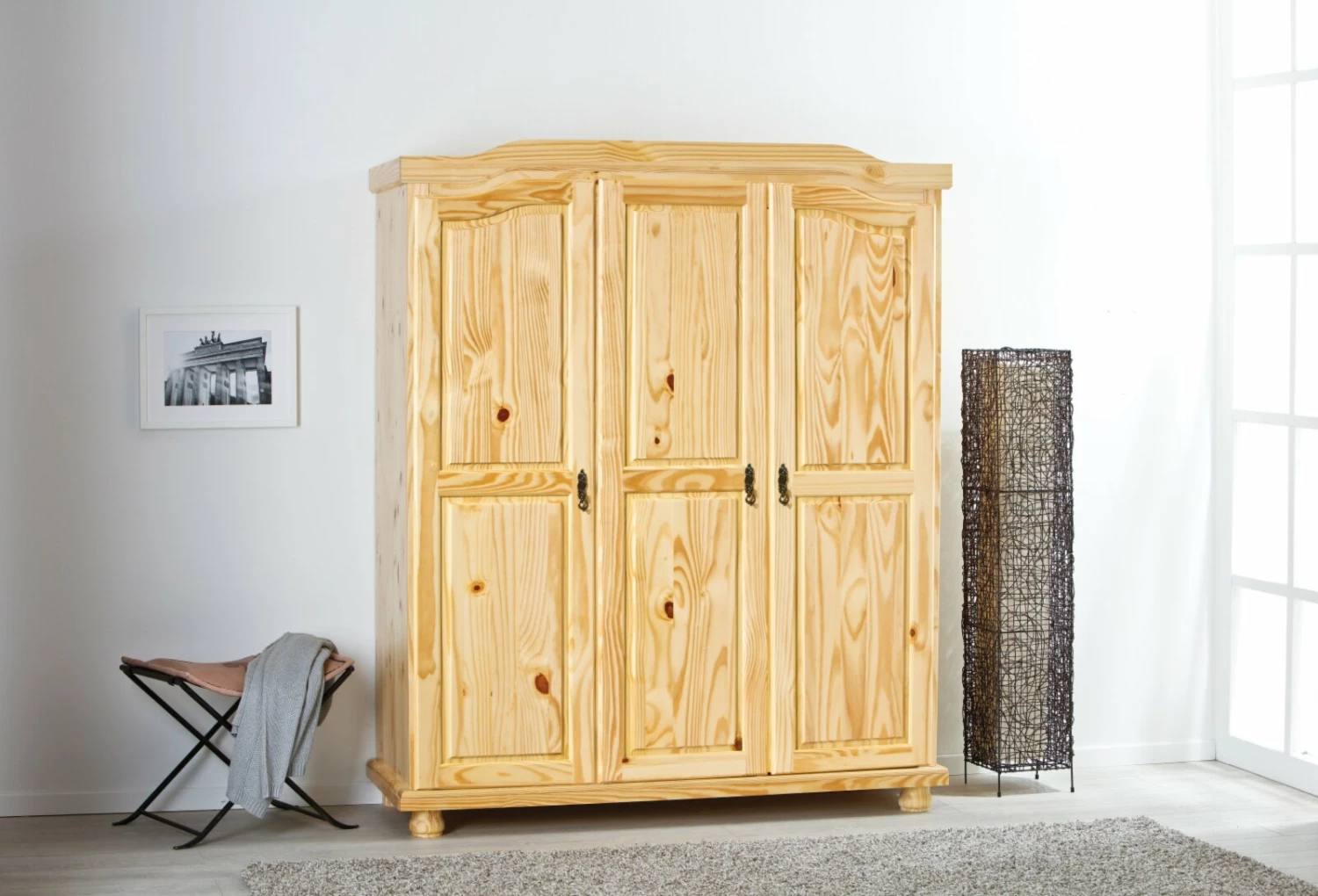 Kleiderschrank BERN - Kiefer Massivholz - 3-türig 4 Kleiderschrank BERN - Kiefer Massivholz - 3-türig – Bild 2